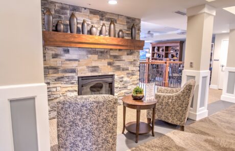 Tapestry Senior Living Springboro resident lounge in Springboro, OH