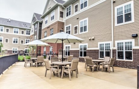 Tapestry Senior Living Springboro outdoor patio in Springboro, OH